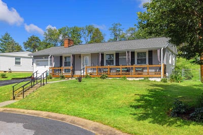 /international/us/2399-highview-cir-staunton-va-110100900125/?lang=zh-cn