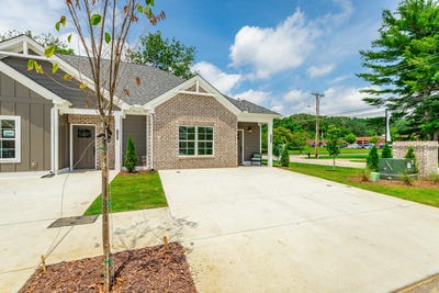 /international/us/2599-bannerman-lane-chattanooga-tn-110099798221/