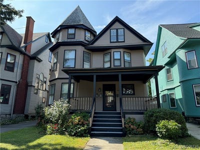 /international/us/182-lancaster-avenue-buffalo-ny-110108637254/