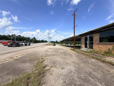 /international/us/915-e-gibson-street-jasper-tx-110108412407/