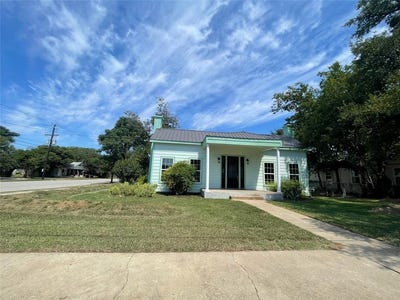 /international/us/201-e-6th-street-lampasas-tx-110102154704/