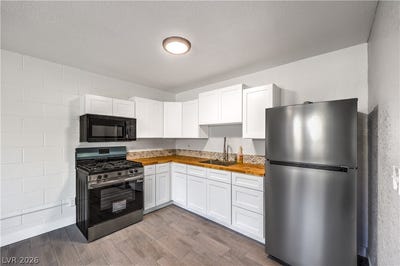 /international/us/714-e-nelson-avenue-north-las-vegas-nv-110110252410/