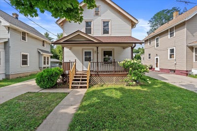 /international/us/712-w-college-ave-waukesha-wi-110101438930/