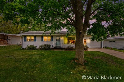 /international/us/640-division-street-ionia-mi-110108174616/