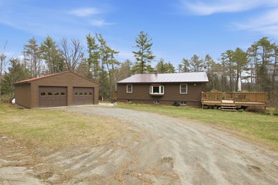 /international/us/24-lily-lane-haverhill-nh-110107543759/