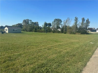 /international/us/802-edgewood-street-paola-ks-110120426136/