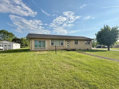 /international/us/300-third-street-cadiz-ky-110107779436/