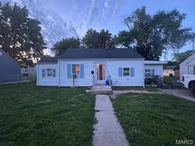 /international/us/1121-e-lorena-avenue-wood-river-il-110108304157/
