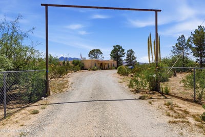 /international/us/469-de-lara-estates-road-chaparral-nm-110108383614/