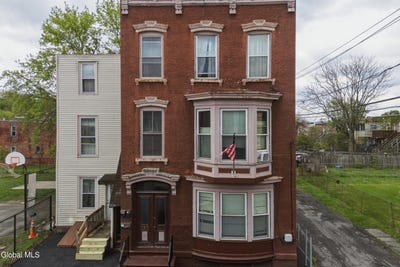 /international/us/151-jackson-street-troy-ny-110107797015/