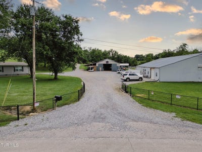 /international/us/90-darnell-road-greeneville-tn-110108347194/