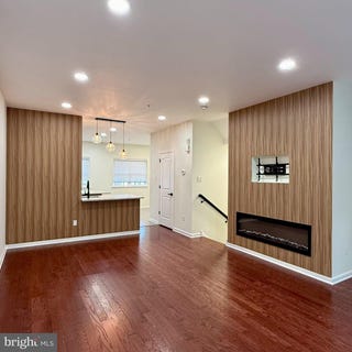 /international/us/153-mercer-court-fairless-hills-pa-110108690793/