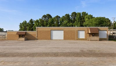 /international/us/197-s-redmond-jacksonville-ar-110108358046/