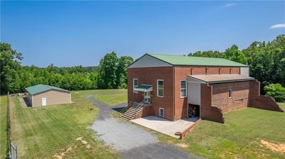 /international/us/217-e-aiken-road-eden-nc-110100078842/