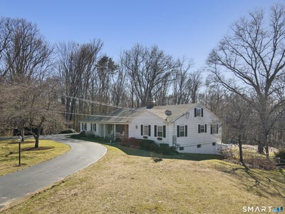 /international/us/7-bonneville-street-killingly-ct-110106801021/