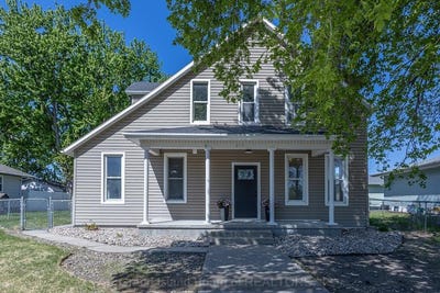 /international/us/217-8th-street-st-paul-ne-110107825821/