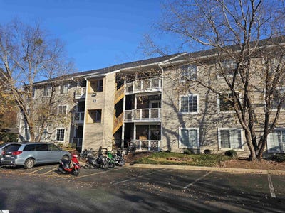 /international/us/220-elm-street-clemson-sc-110103674956/