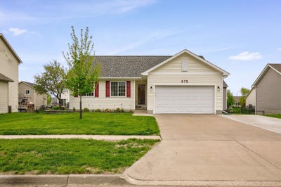 /international/us/675-se-ashton-court-waukee-ia-110107665356/