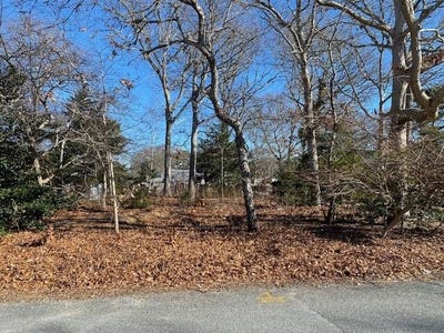 /international/us/26-bob-o-link-lane-west-yarmouth-ma-110097047337/