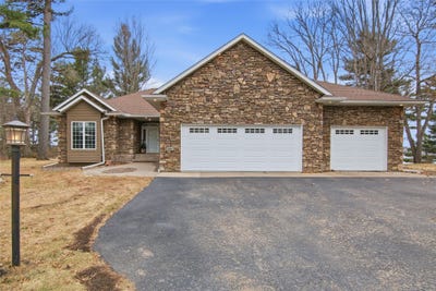 /international/us/2907-plum-tree-circle-n-menomonie-wi-110107048651/