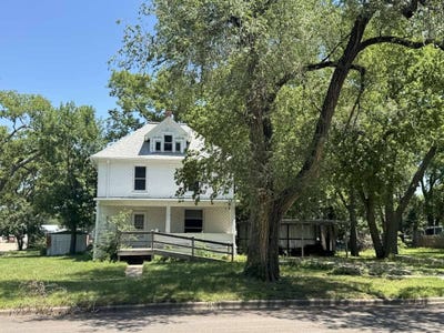 /international/us/700-genesee-blue-rapids-ks-110100628277/