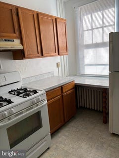 /international/us/402-maryland-avenue-westernport-md-110097175586/