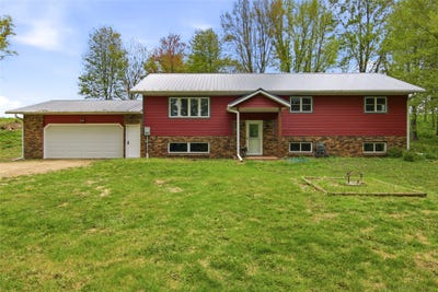 /international/us/1237-county-road-n-roberts-wi-110108059404/