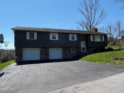 /international/us/7-hillside-drive-duncansville-pa-110105280935/