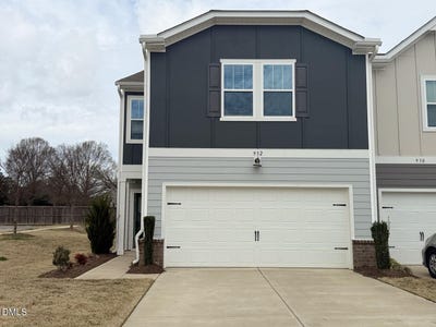 /international/us/932-clearhaven-lane-fuquay-varina-nc-110107801415/