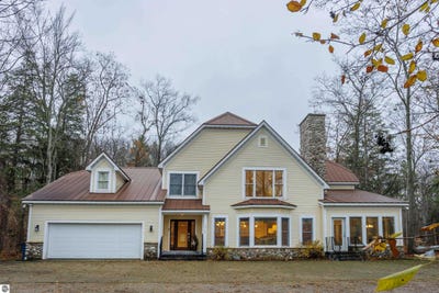 /international/us/7754-woodland-drive-honor-mi-110106314373/