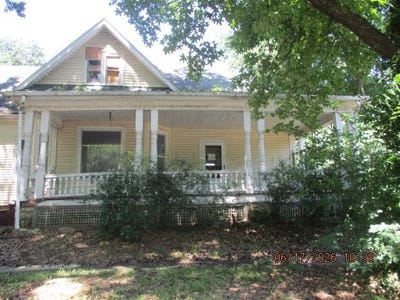 /international/us/1400-grand-ave-parsons-ks-110108904371/