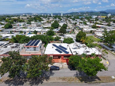 /international/pr/b104-marginal-st-vista-alegre-dev-ponce-ponce-110107810420/