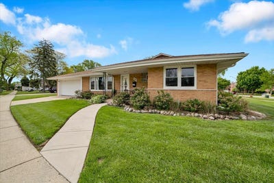 /international/us/5549-w-102nd-street-oak-lawn-il-110107988292/