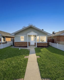 /international/us/7609-lockwood-avenue-burbank-il-110106959471/
