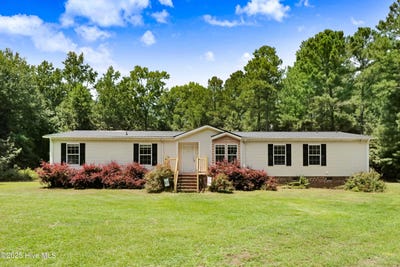 /international/us/1776-edgewood-church-road-macclesfield-nc-110100512978/