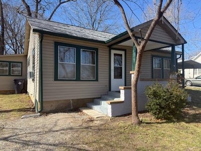 /international/us/223-n-utah-avenue-west-plains-mo-110107999310/