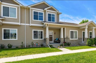 /international/us/1276-se-williams-court-waukee-ia-110108547363/