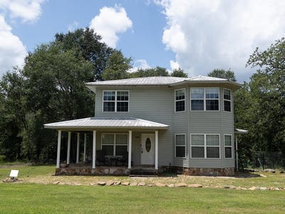 /international/us/14634-ten-mile-road-surrency-ga-110100868928/