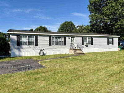/international/us/63-oak-drive-north-hampton-nh-110108798090/