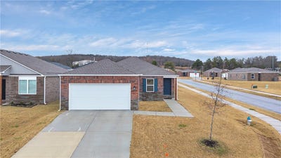 /international/us/5528-steamboat-avenue-springdale-ar-110108630877/