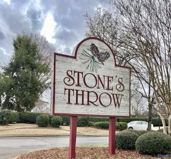 /international/us/1012-stones-throw-drive-huntsville-al-110106470744/