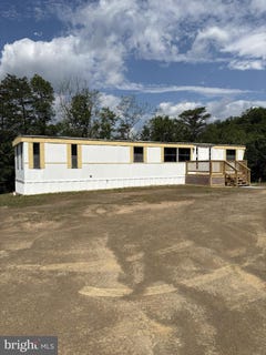 /international/us/1771-powder-spring-road-moorefield-wv-110108280112/