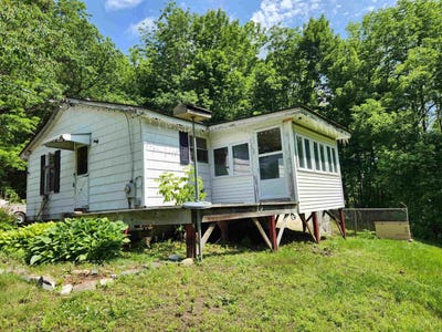 /international/us/489-campbell-street-hartford-vt-110100837638/