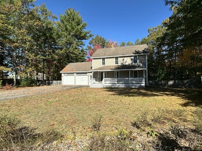/international/us/8-spruce-lane-wells-me-110120618823/