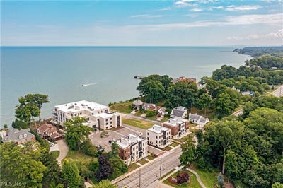 /international/us/22700-lake-road-unit-102-rocky-river-oh-110091276802/