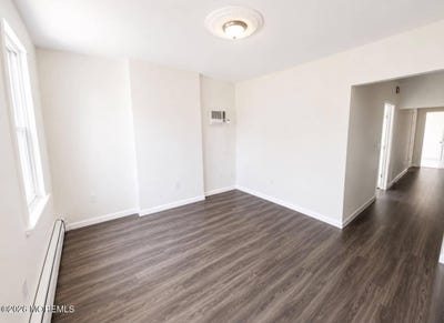 /international/us/6715-durham-avenue-north-bergen-nj-110107987877/