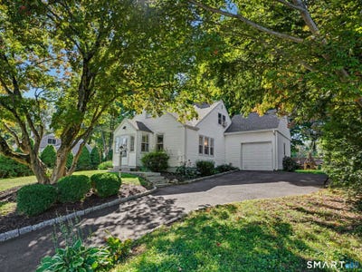 /international/us/14-koger-road-trumbull-ct-110110197557/