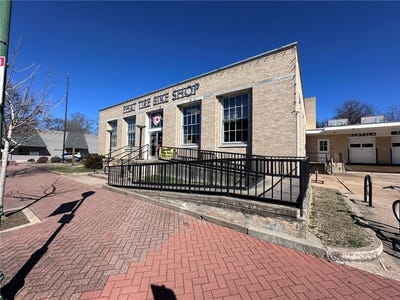/international/us/101-s-broadway-street-siloam-springs-ar-110101147773/