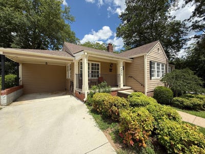 /international/us/8486-price-ave-douglasville-ga-110108380483/