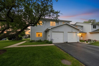 /international/us/527-alton-court-carol-stream-il-110108255635/